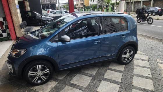 VOLKSWAGEN CROSS UP 1.0 TSI 12V FLEX 4P MANUAL VOLKSWAGEN CROSS UP 1.0 TSI 12V FLEX 4P MANUAL